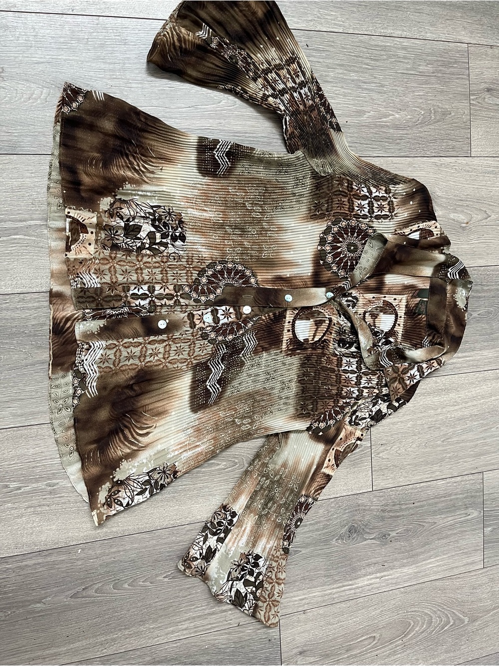 Button-Front Women's Blouse in Brown Multi-Print